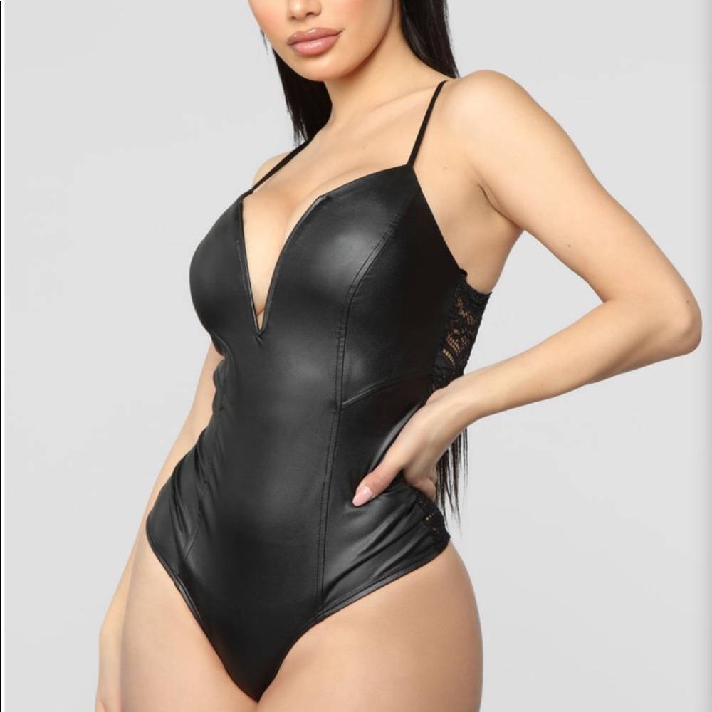 Fashion Nova NWT Black jumpsuit lace back